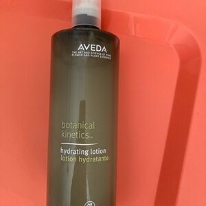 Aveda Botanical Kinetics Hydrating Lotion - Black